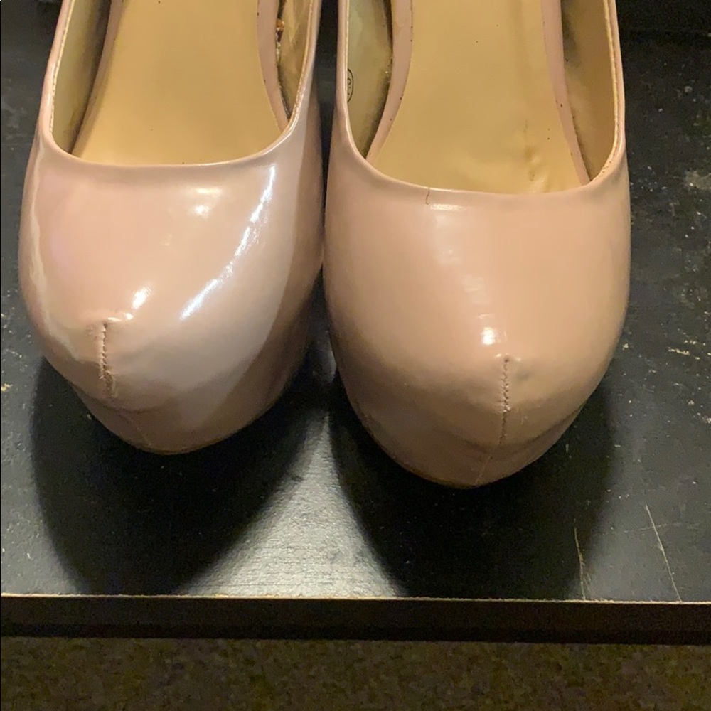 Cream colored wedges - Picture 3 of 3